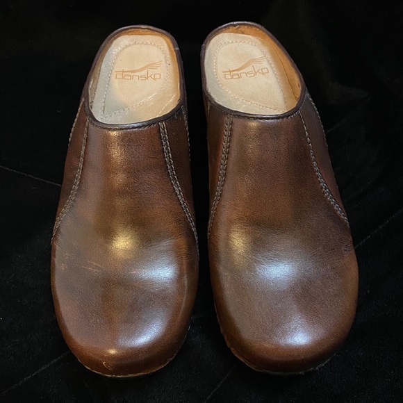 Dansko Clogs - Picture 1 of 5